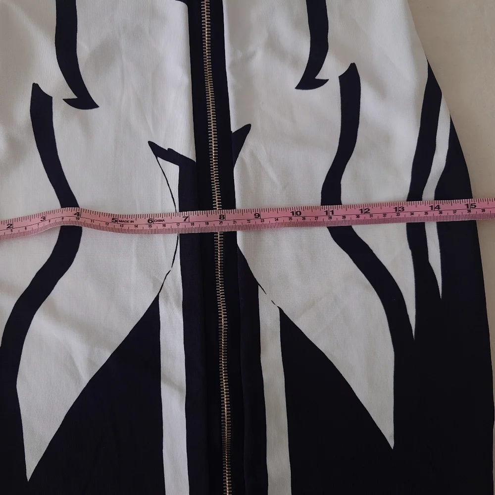 FLAW Zip-up ROBERTO CAVALLI Runway Leaves Print Black White Short Dress Mini 38 - Picture 6 of 16